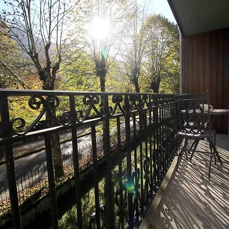 T2 Avec Balcon, Parking Et Lave-linge Pres Du Parc - Fr-1-313-235 *